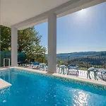 Beeindruckendes Mit Panoramablick, Pool, Privatparkplatz, Grill * Pazin